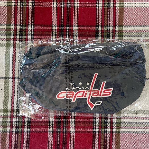 New Washington Capitals Fanny Pack - Picture 1 of 2